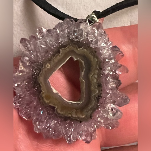 Amethyst stalactite portal pendant - Picture 3 of 5